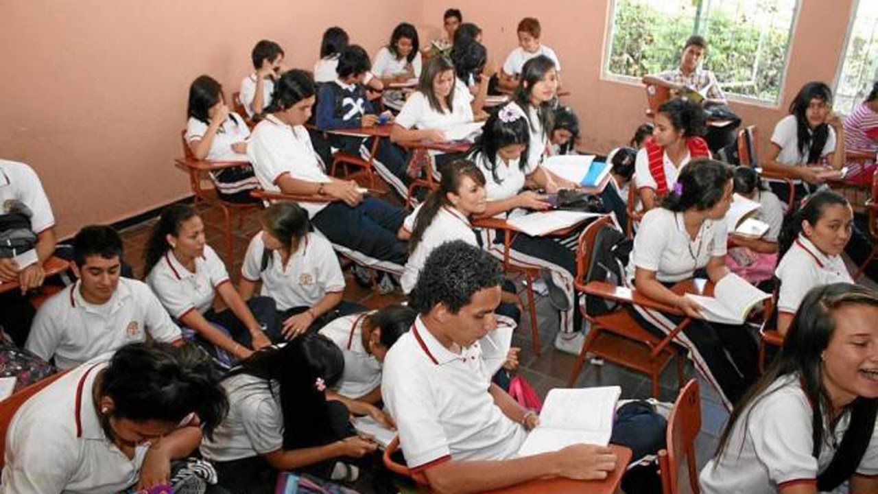 fundaciones que apoyan a escuelas publicas