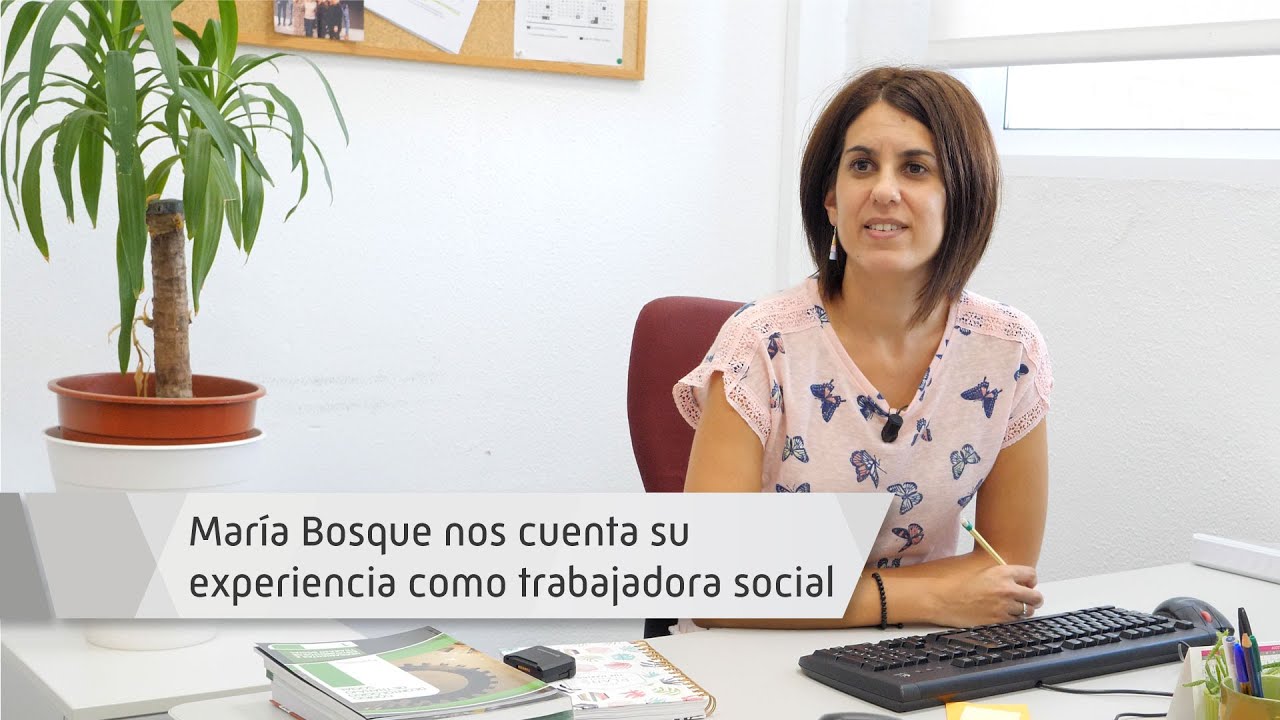 cuantas horas trabaja un trabajador social